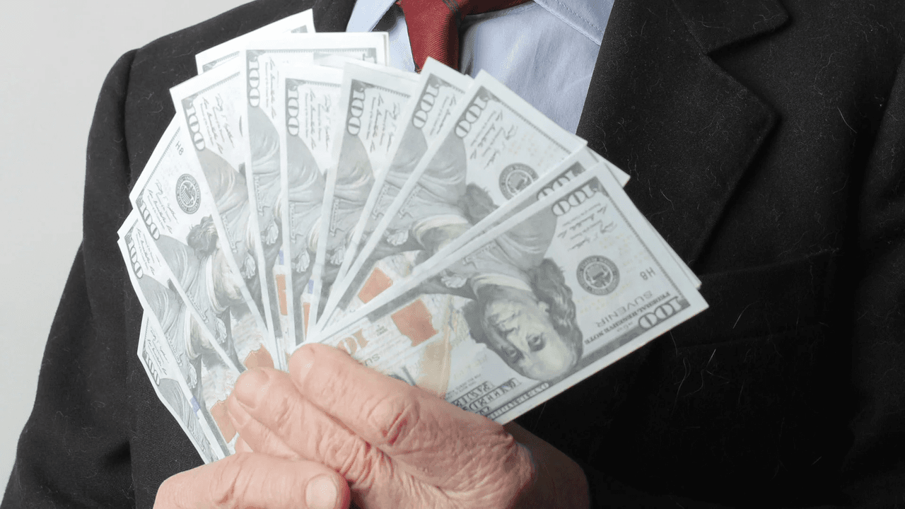 Some Ohio Businesses Begin Asking for Tariff Refunds