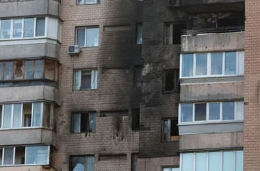 Deadly Russian air attacks force power cuts across Ukraine, as Trump-Putin summit shelved - CNN