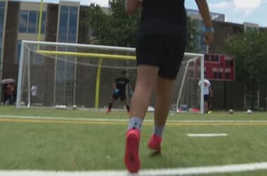 The biggest mistake sports parents make on the sidelines