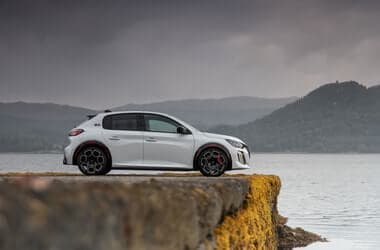 Peugeot seeks a return to 1980s hot-hatch glory with its new E-208 GTi